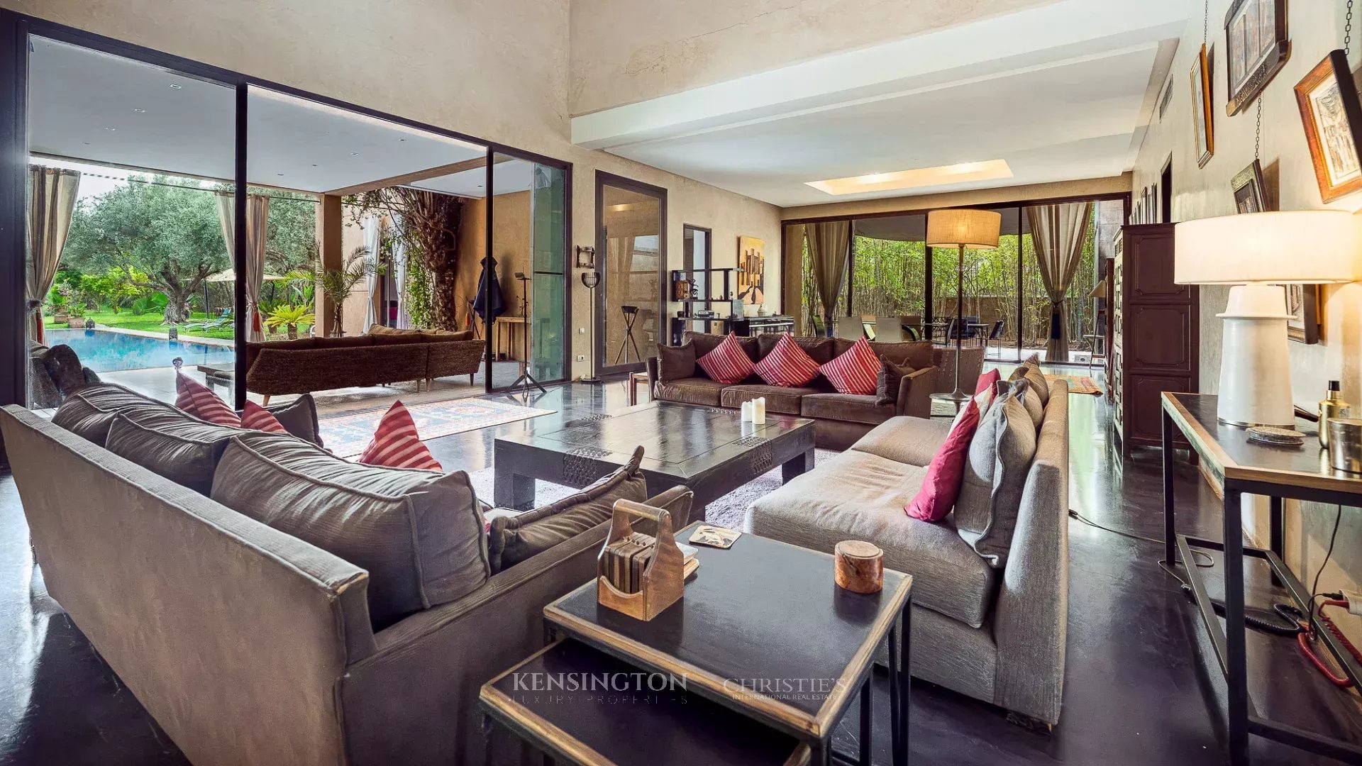4 Bedroom Villa/Townhouse's Image 11