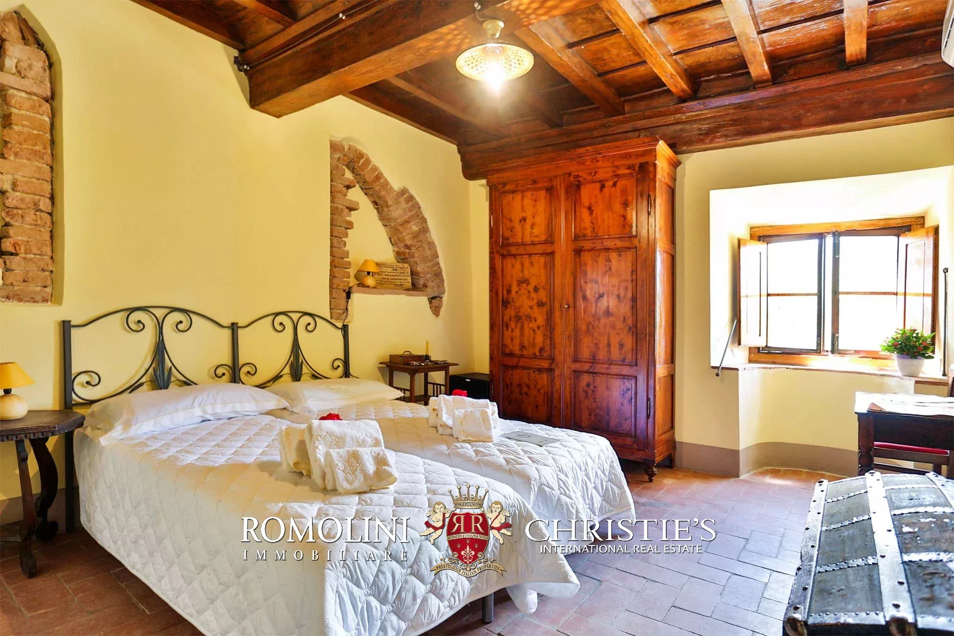 22 Bedroom Villa/Townhouse's Image 31
