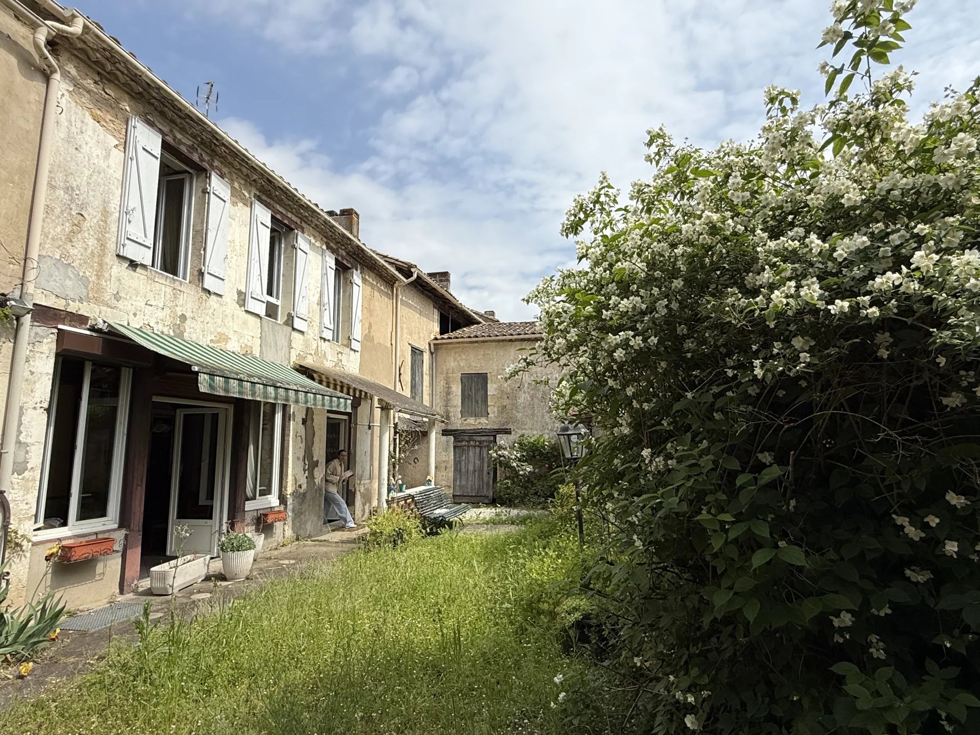 Agence immobilière de ROSER BEATRICE
