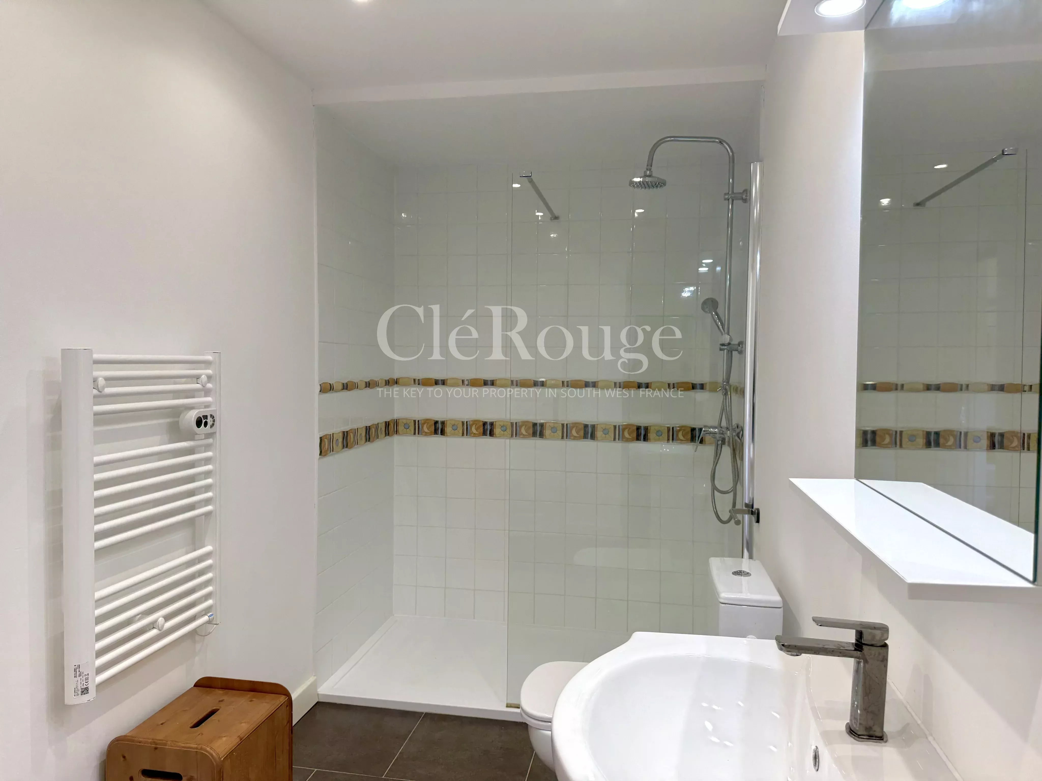 Elégante propriété en pierre avec 2 gîtes, piscine et grange située dans le triangle d'or entre Duras et Eymet