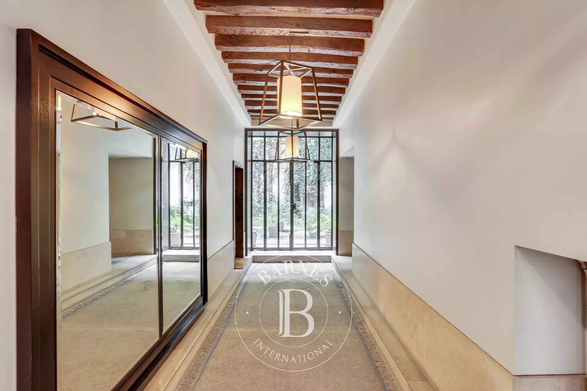 Paris 7 - Saints-Pères/Grenelle - top floor - quiet - picture 9