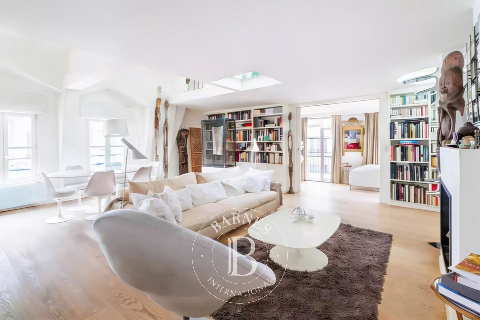 Apartment Paris 75006  -  ref 83969532 (picture 1)