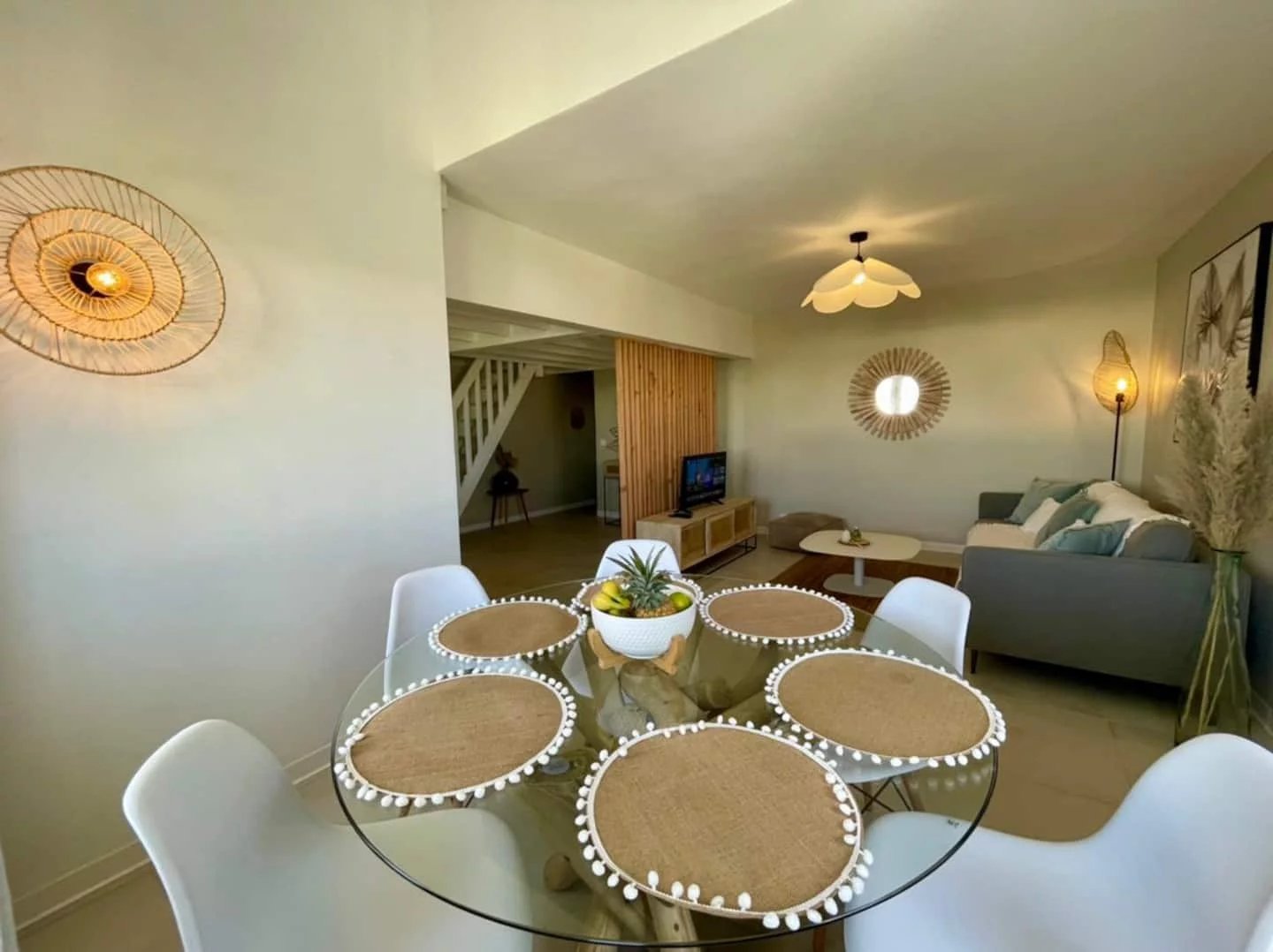 EXCLUSIVITE BEL APPARTEMENT T3 MEZZANINE MEUBLE LA MARINA