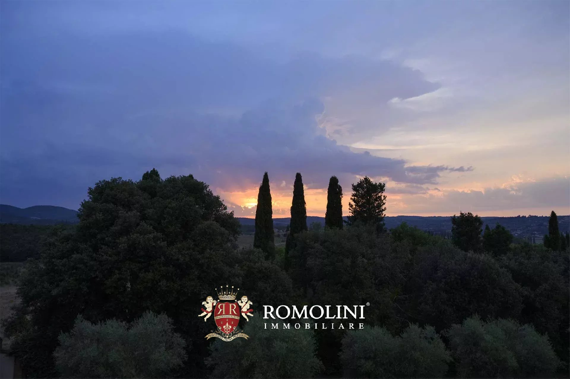 20 Bedroom Vineyard's Image 28