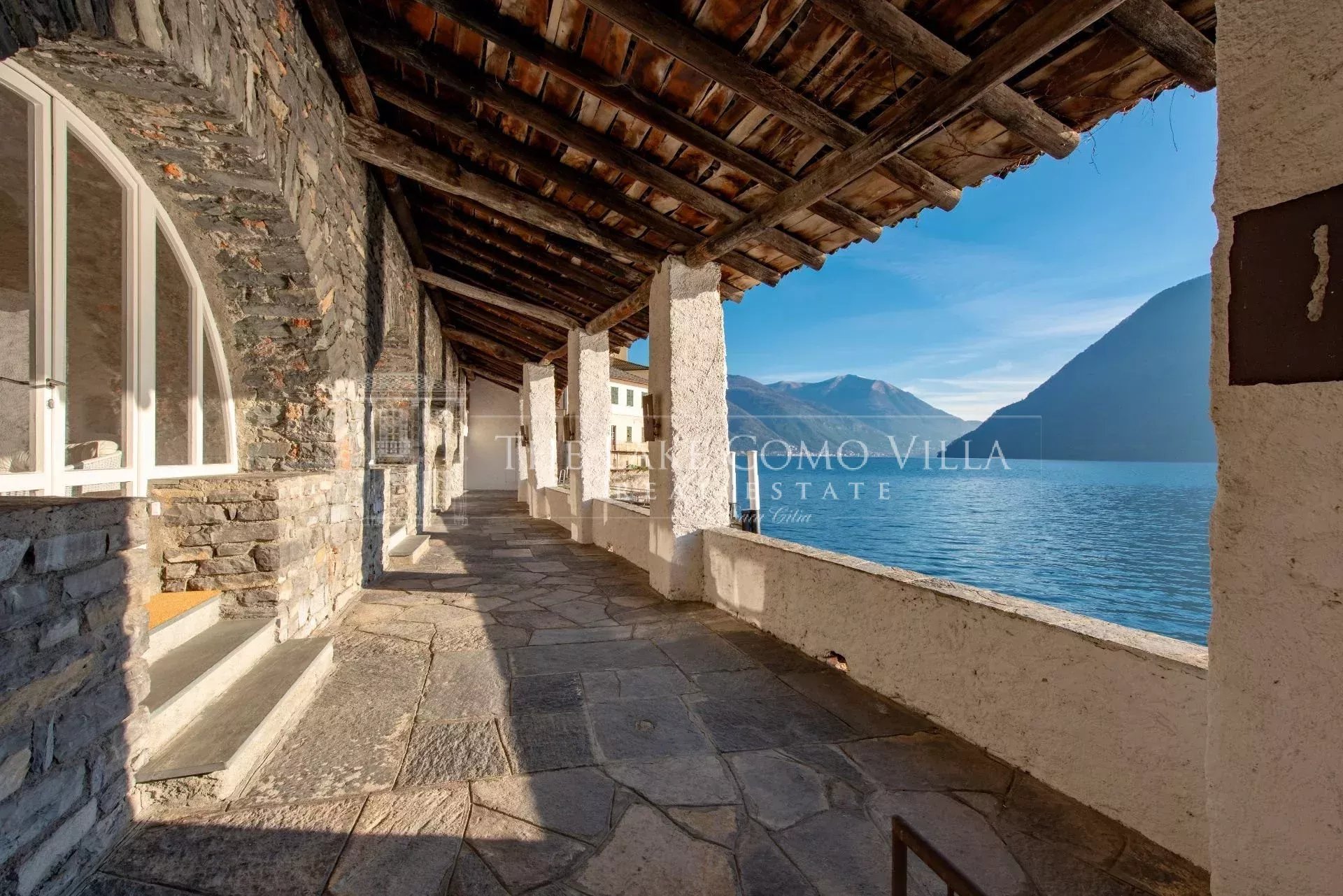 Villa Brienno Pieds-dans-l’eau