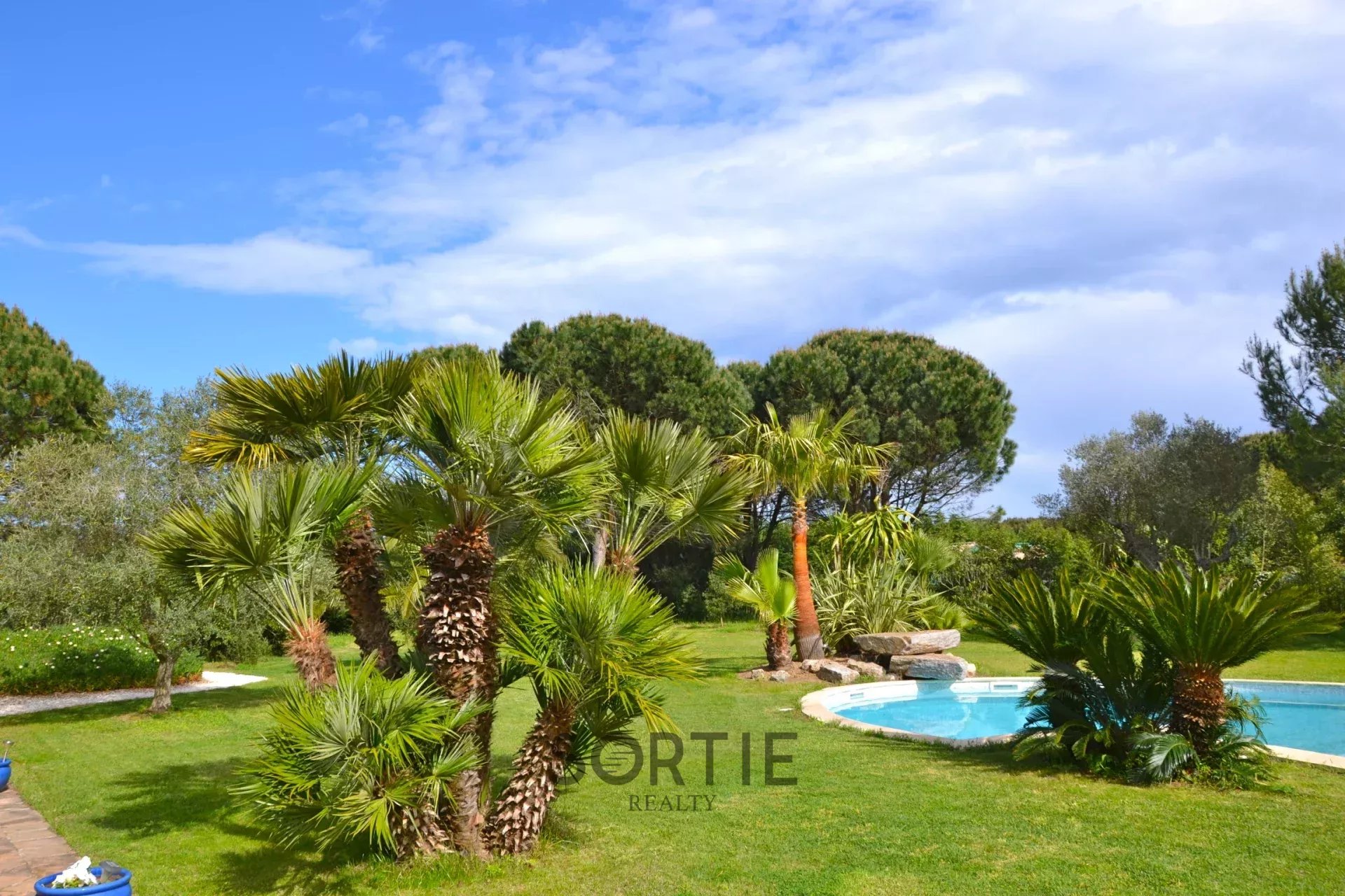 Agence immobilière de Sortie Realty