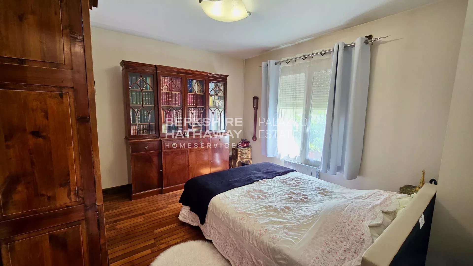 Villa in Drancy - Image 4
