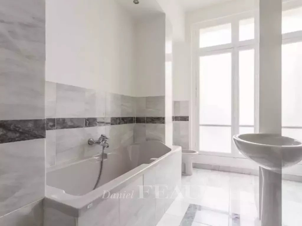 Rental Apartment Paris 16th