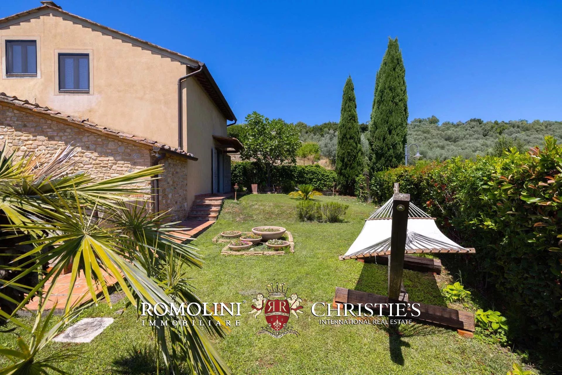 3 Bedroom Villa/Townhouse's Image 9