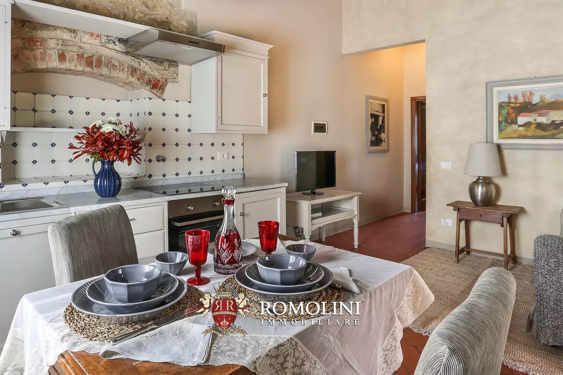 25 Bedroom Vineyard's Image 120