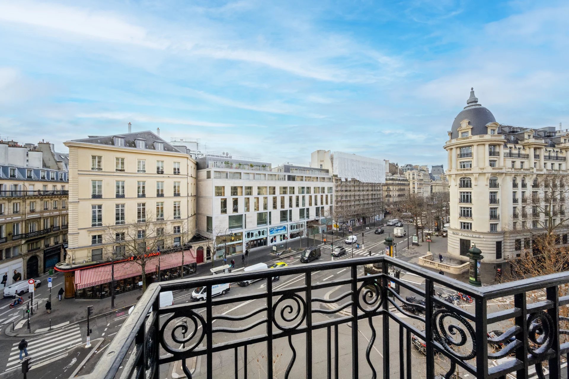 FOR SALE - 1-bedroom apartment - Rue Chauchat - Paris IX