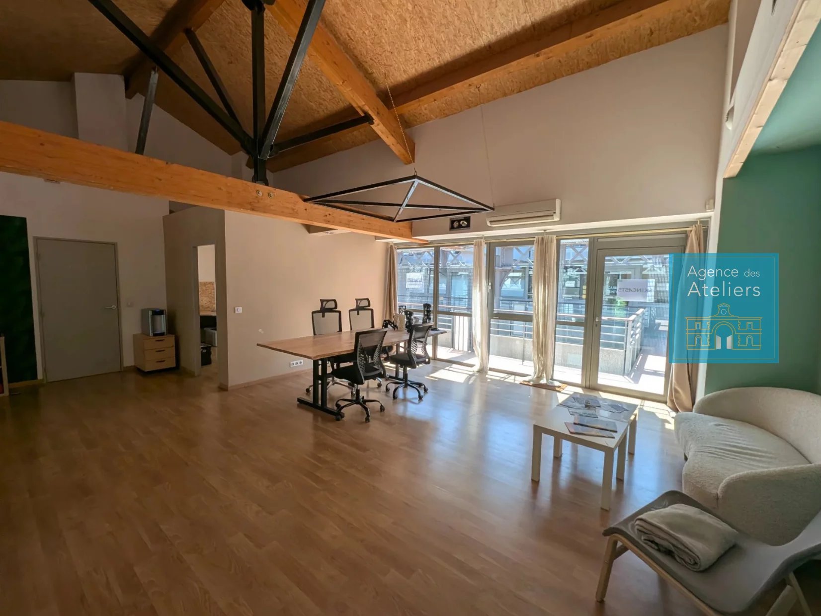 Location Bureau Arles
