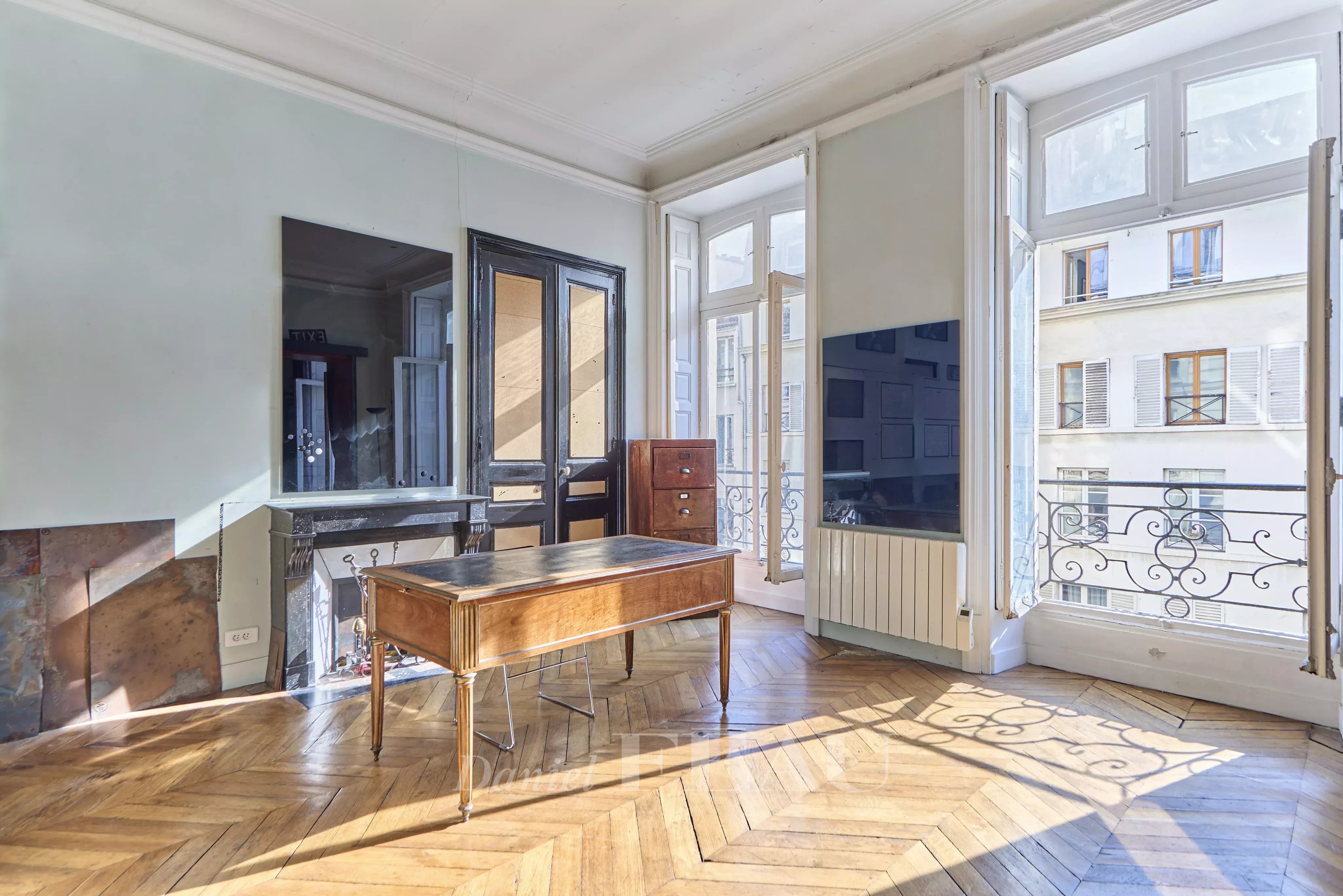 Sale Apartment Paris 10th