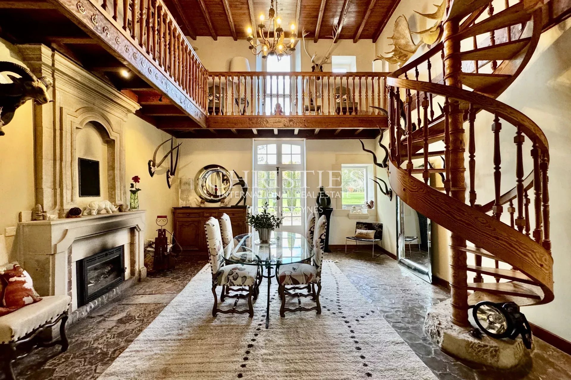 5 Bedroom Villa/Townhouse's Image 12