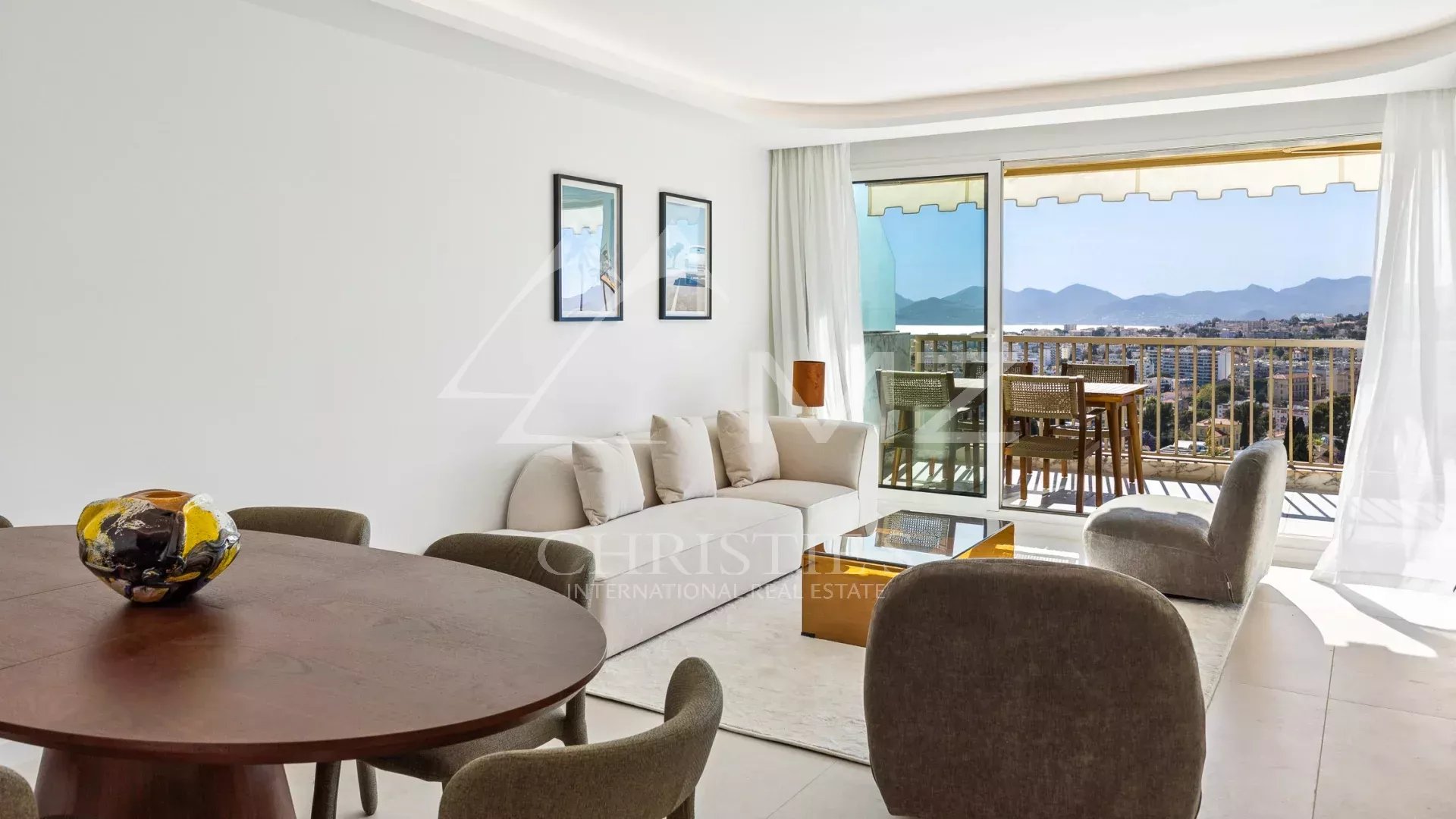 2 Bedroom Apartment/Flat's Image 5