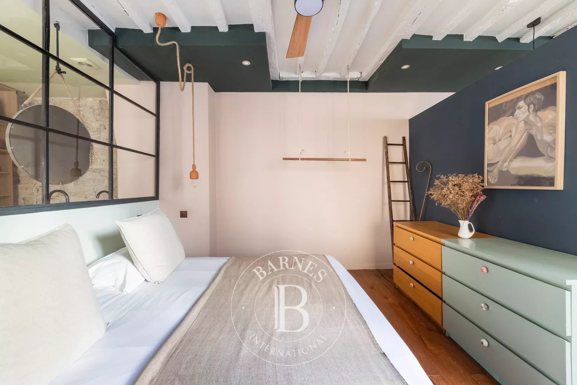 Daire Paris 3ème - picture 9