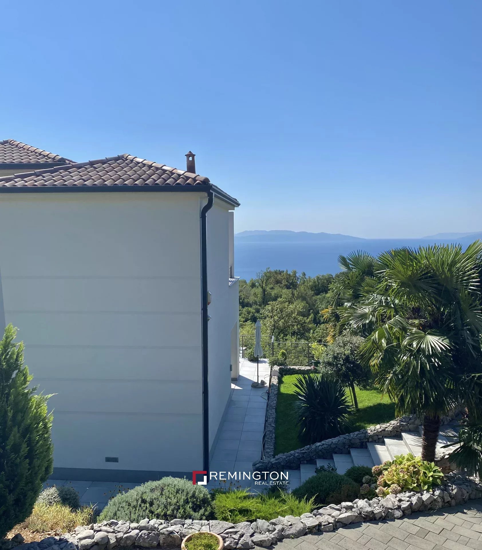 6 Bedroom Villa/Townhouse's Image 35