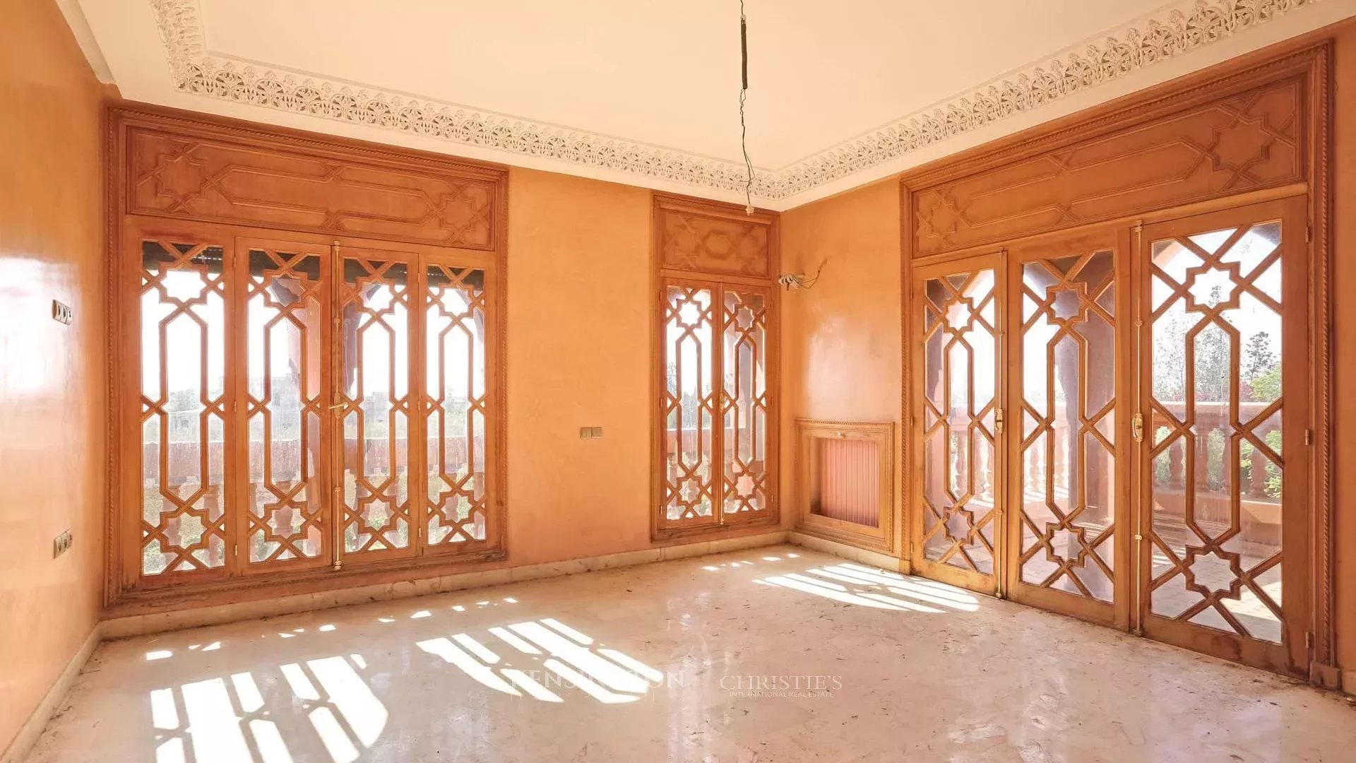 10 Bedroom Villa/Townhouse's Image 38