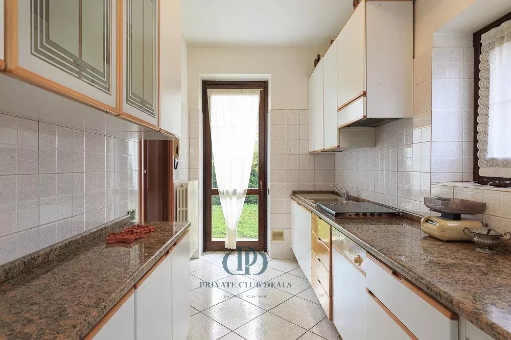 Villa Olgiate Comasco - picture 11