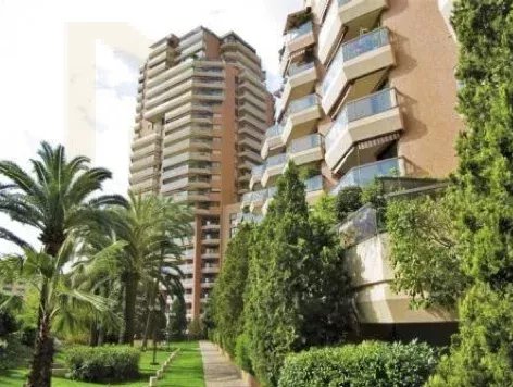 GRAND STUDIO MEUBLE AU MONTE-CARLO SUN