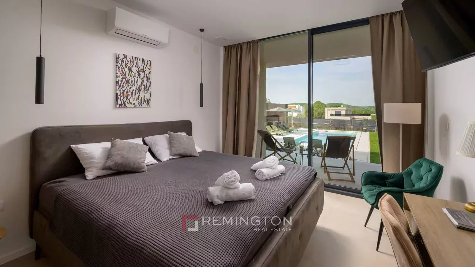 3 Bedroom Villa/Townhouse's Image 14