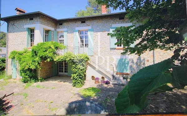Exceptional stone property - 300m² of charm in the heart of nature — photo 1