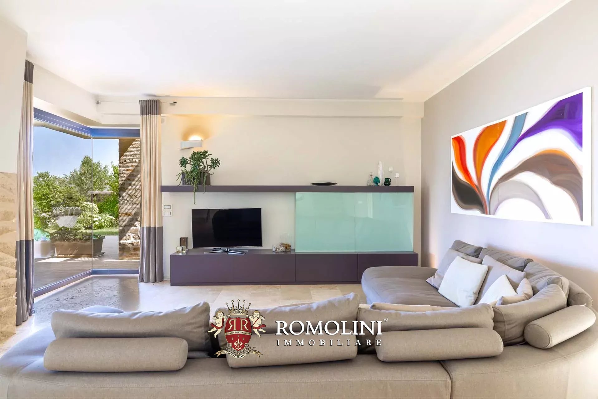 5 Bedroom Villa/Townhouse's Image 21