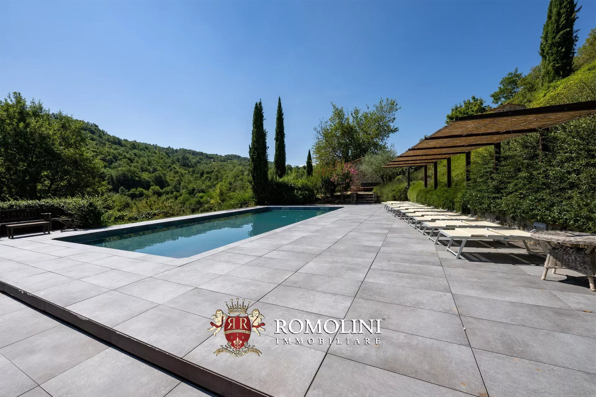 6 Bedroom Villa/Townhouse's Image 22