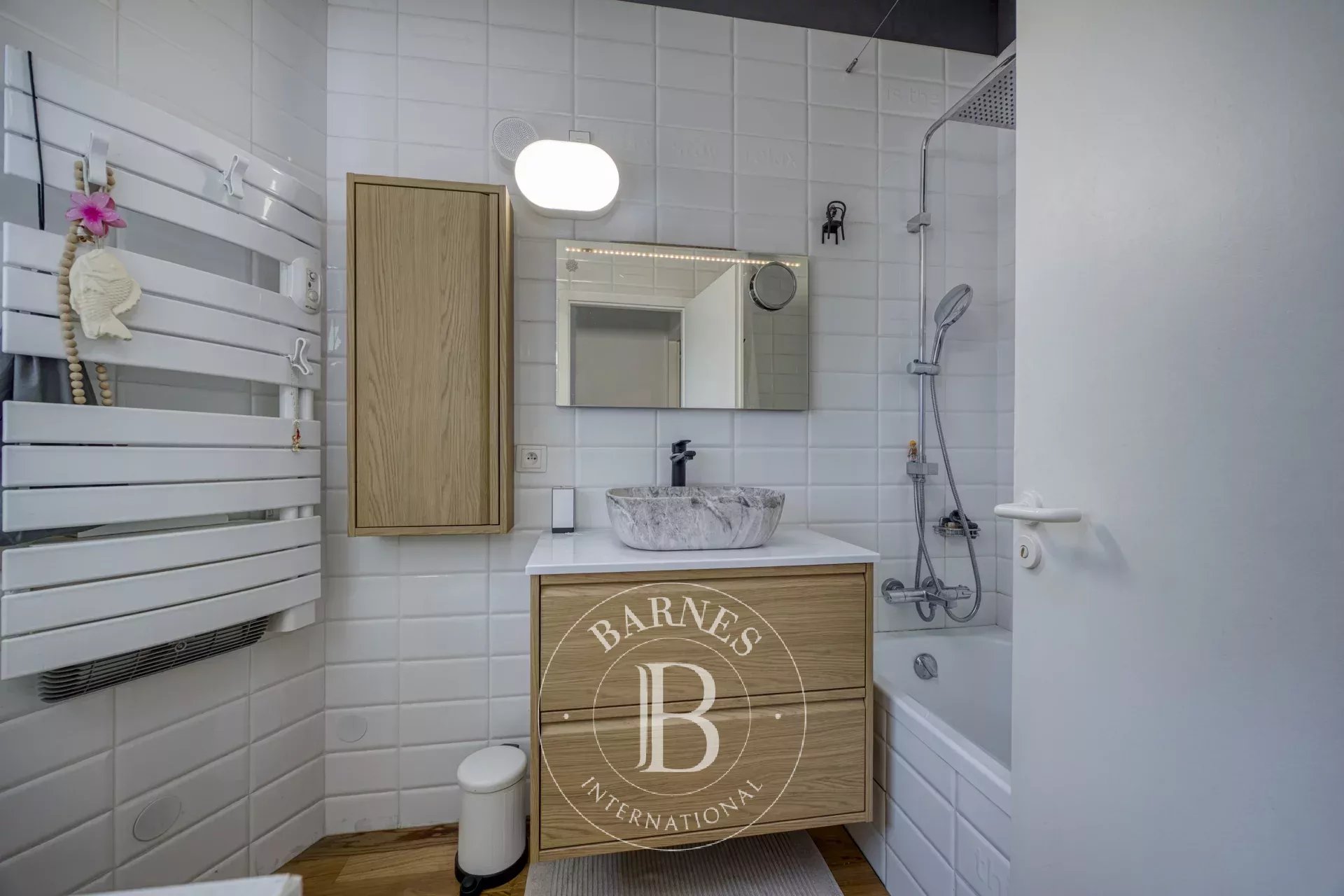 Ev Bonne - picture 19