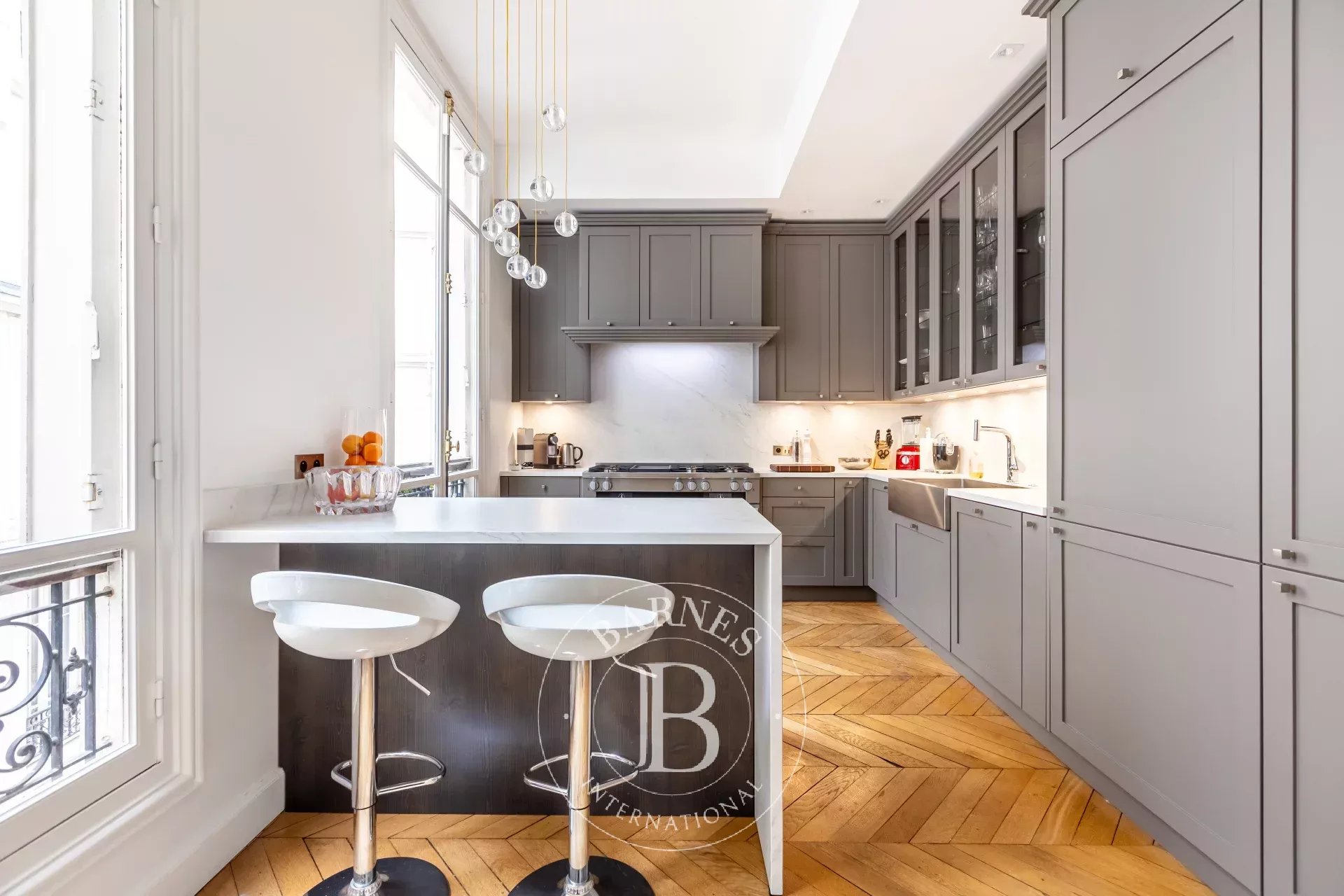 Daire Paris 8ème - picture 12