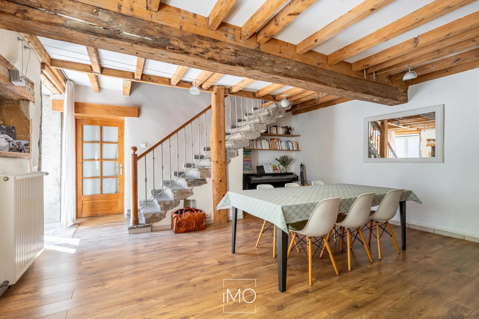 Belle maison familiale de 213 m² entièrement rénovée à Quincieux