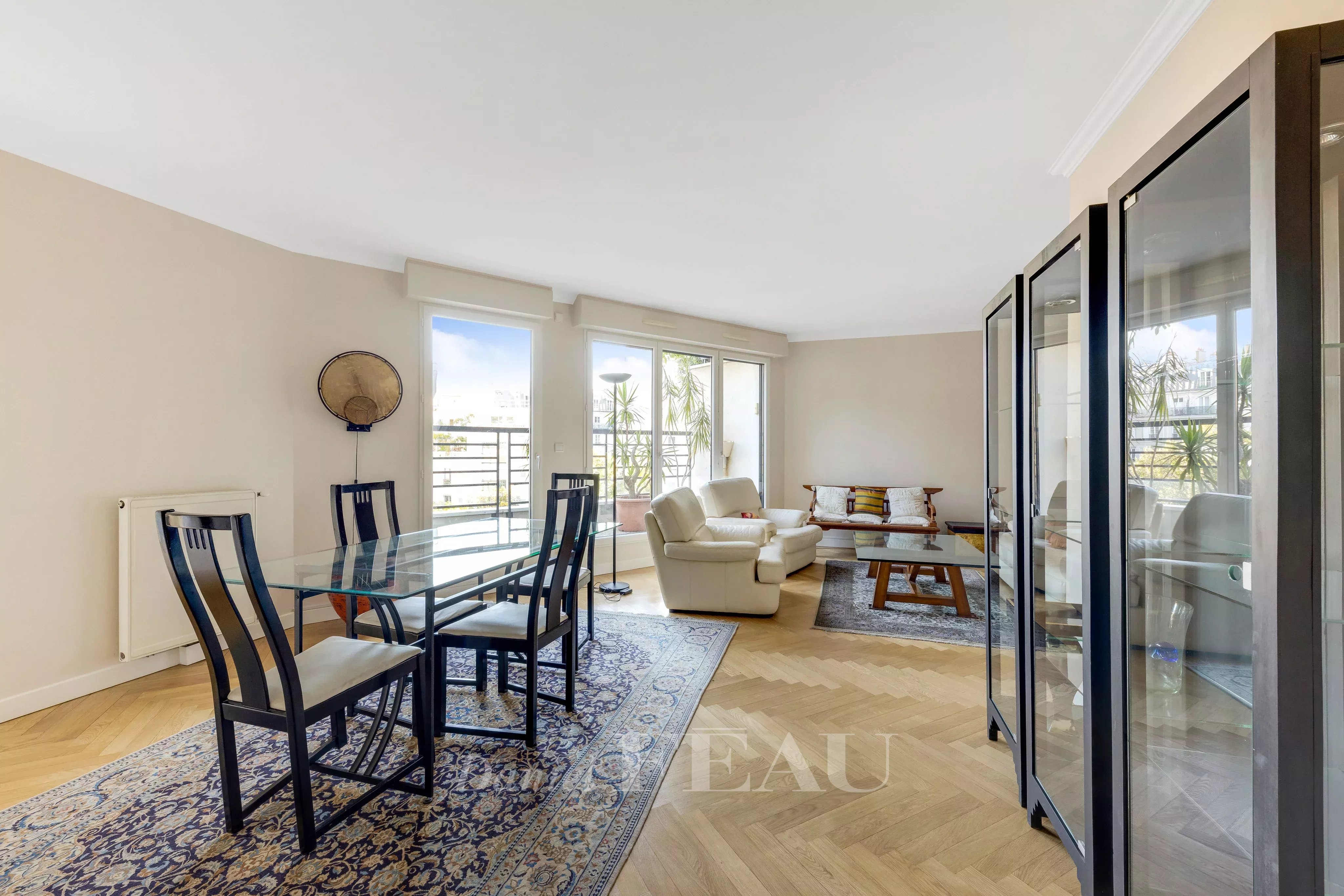 Dining room Wooden floor