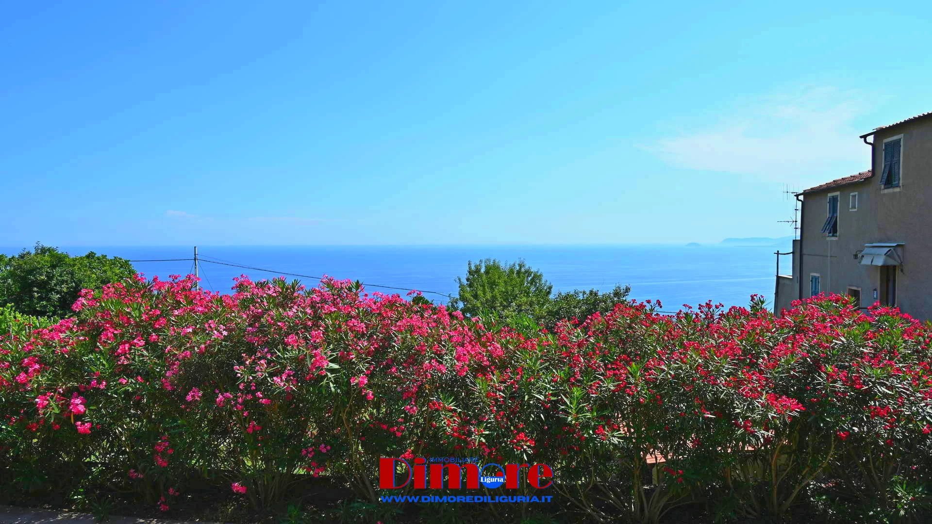 A Verezzi antica casa ligure con giardino vista mare in Borgata Roccaro