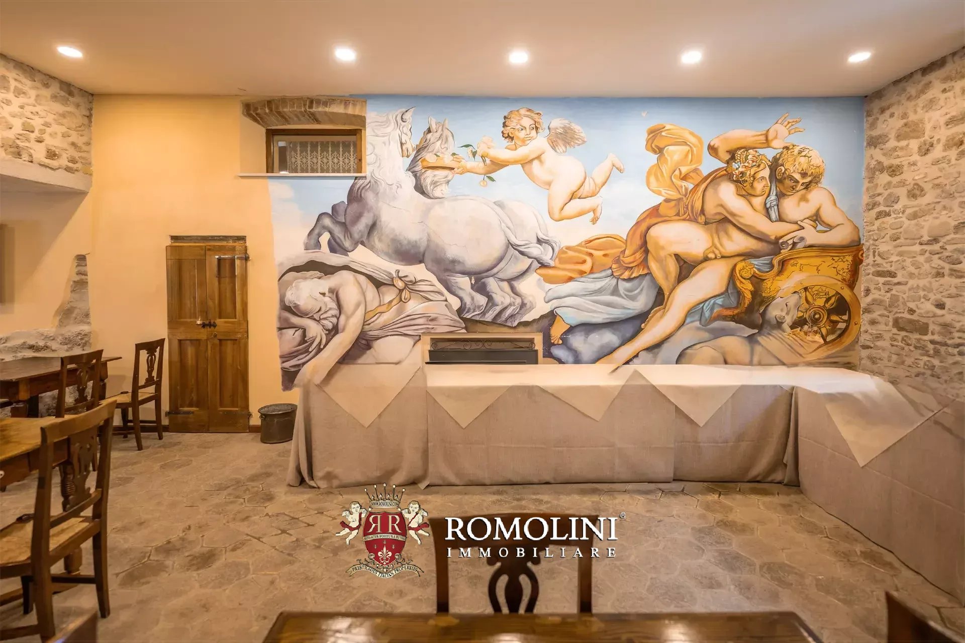 14 Bedroom Villa/Townhouse's Image 45