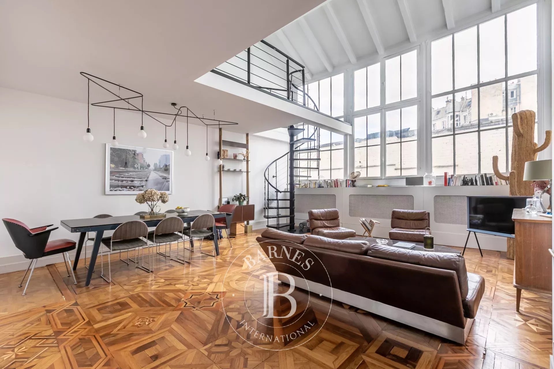 Exclusive - Paris 16 - Victor Hugo - Duplex artist's studio - 3 bedrooms