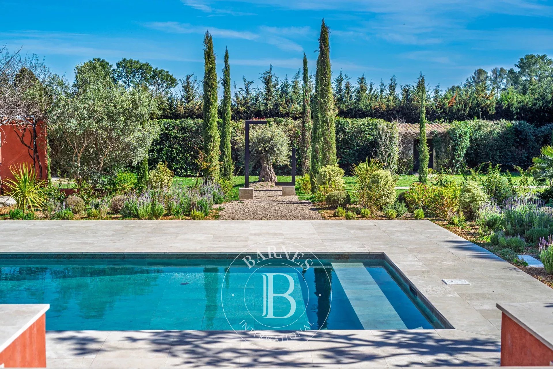 Castellaras - Sought-after area - Superb renovated property in a quiet environment