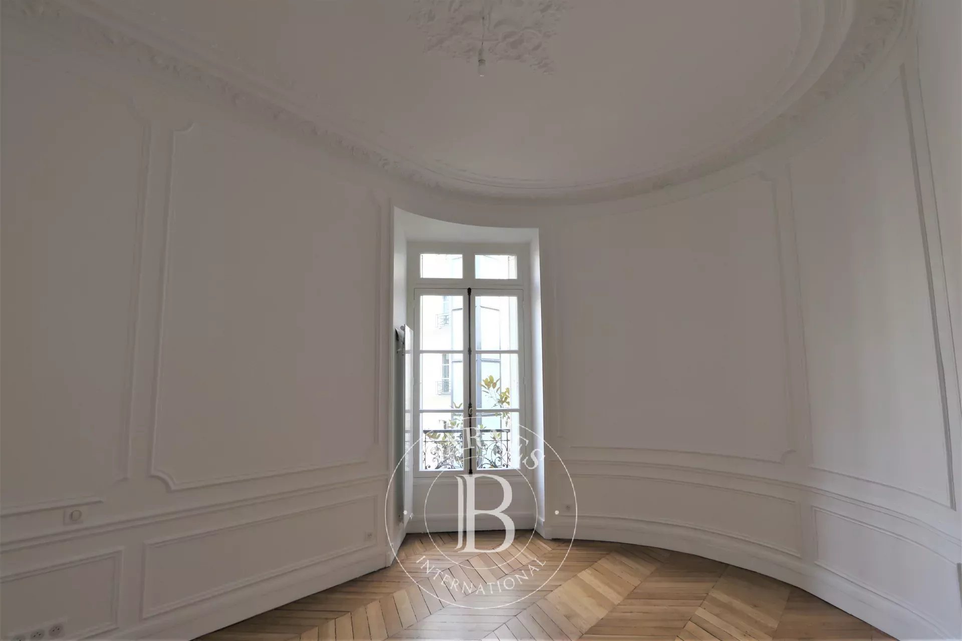 Daire Paris 8ème - picture 5