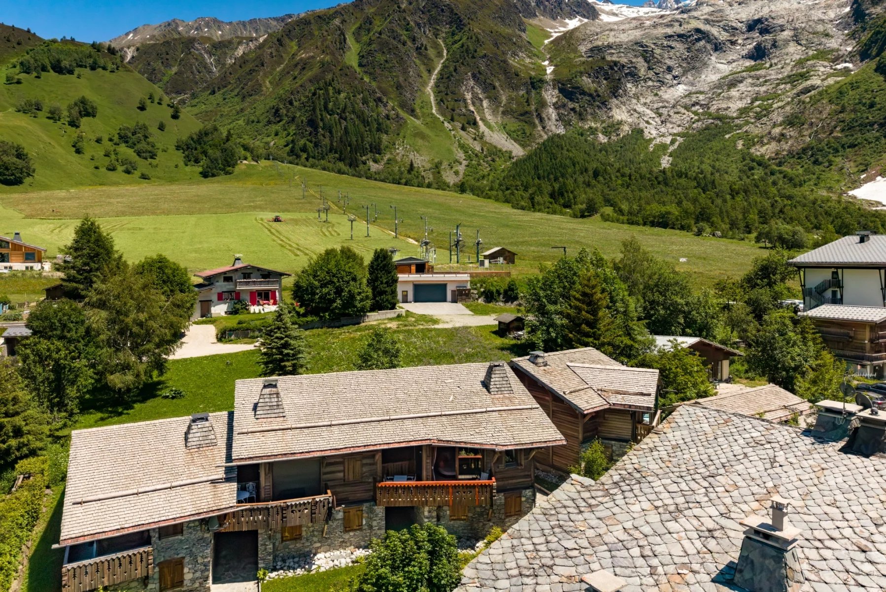 Photo of CHAMONIX - 4 bedroom chalet at the foot of the piste