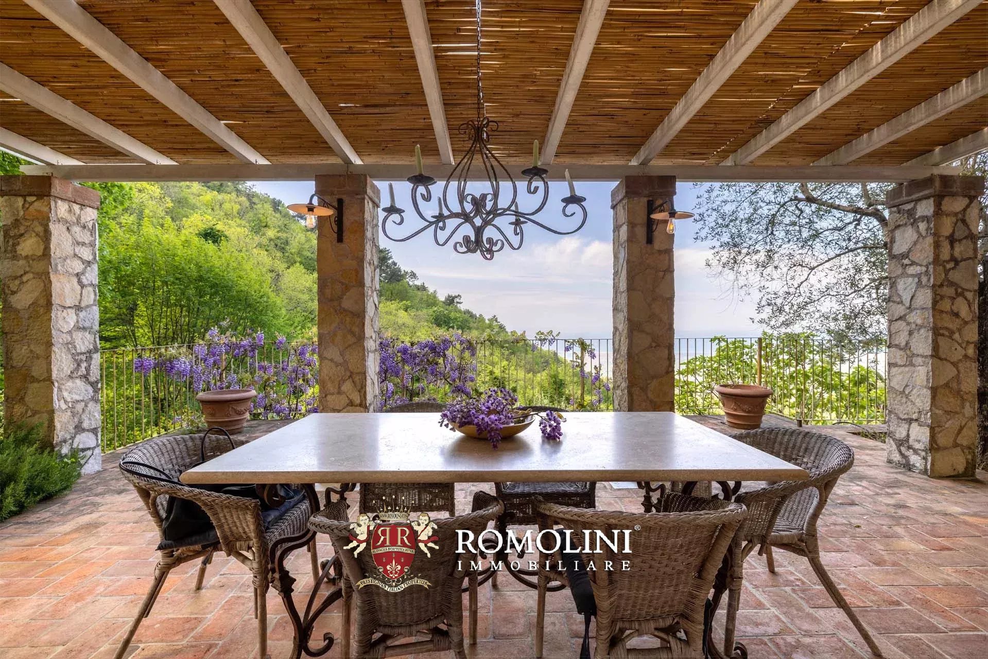 4 Bedroom Villa/Townhouse's Image 6