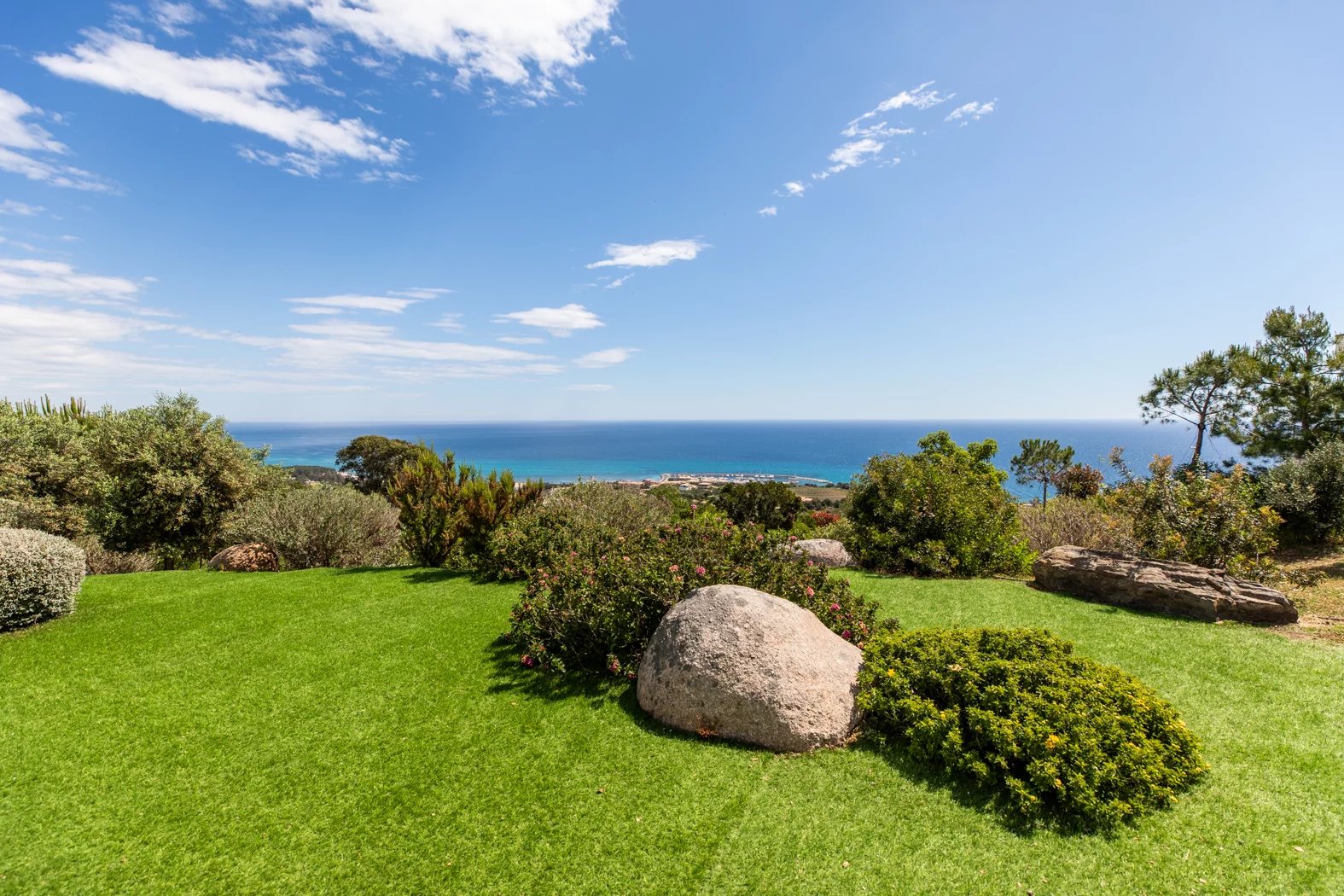 Villa Solenzara  -  ref 85984621 (picture 3)