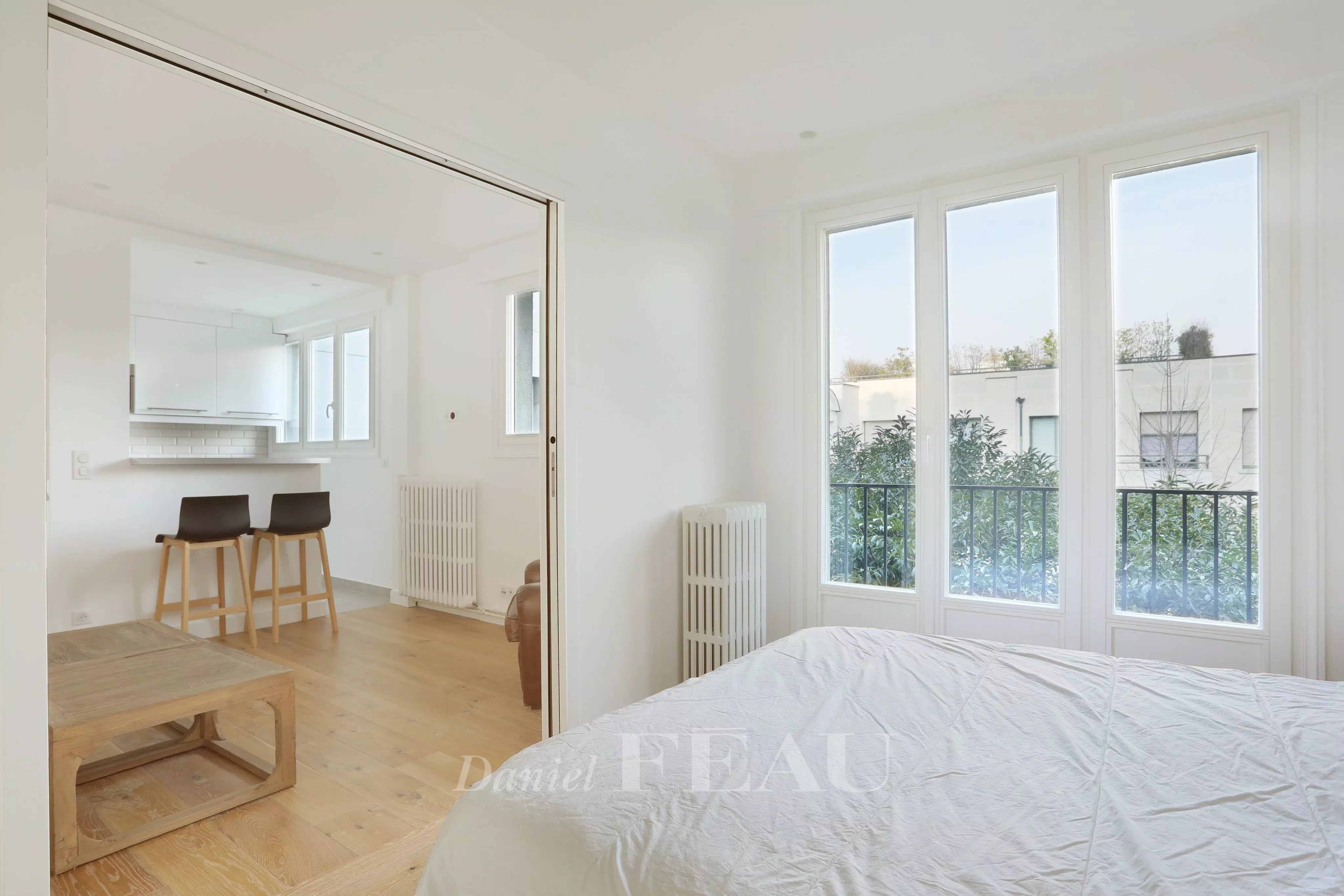 Chambre ouvrant sur le séjour