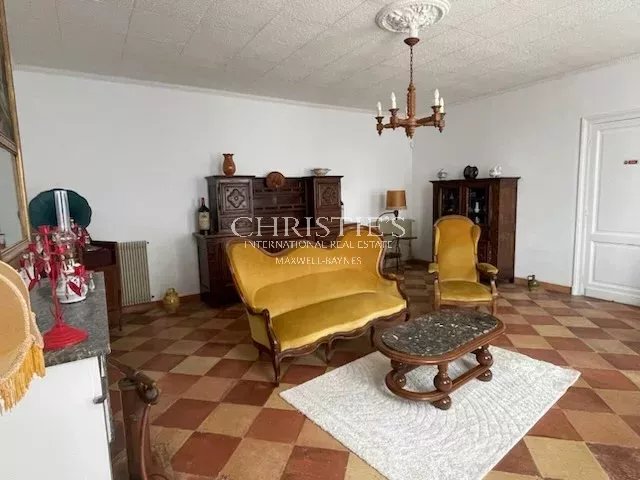 6 Bedroom Vineyard's Image 9