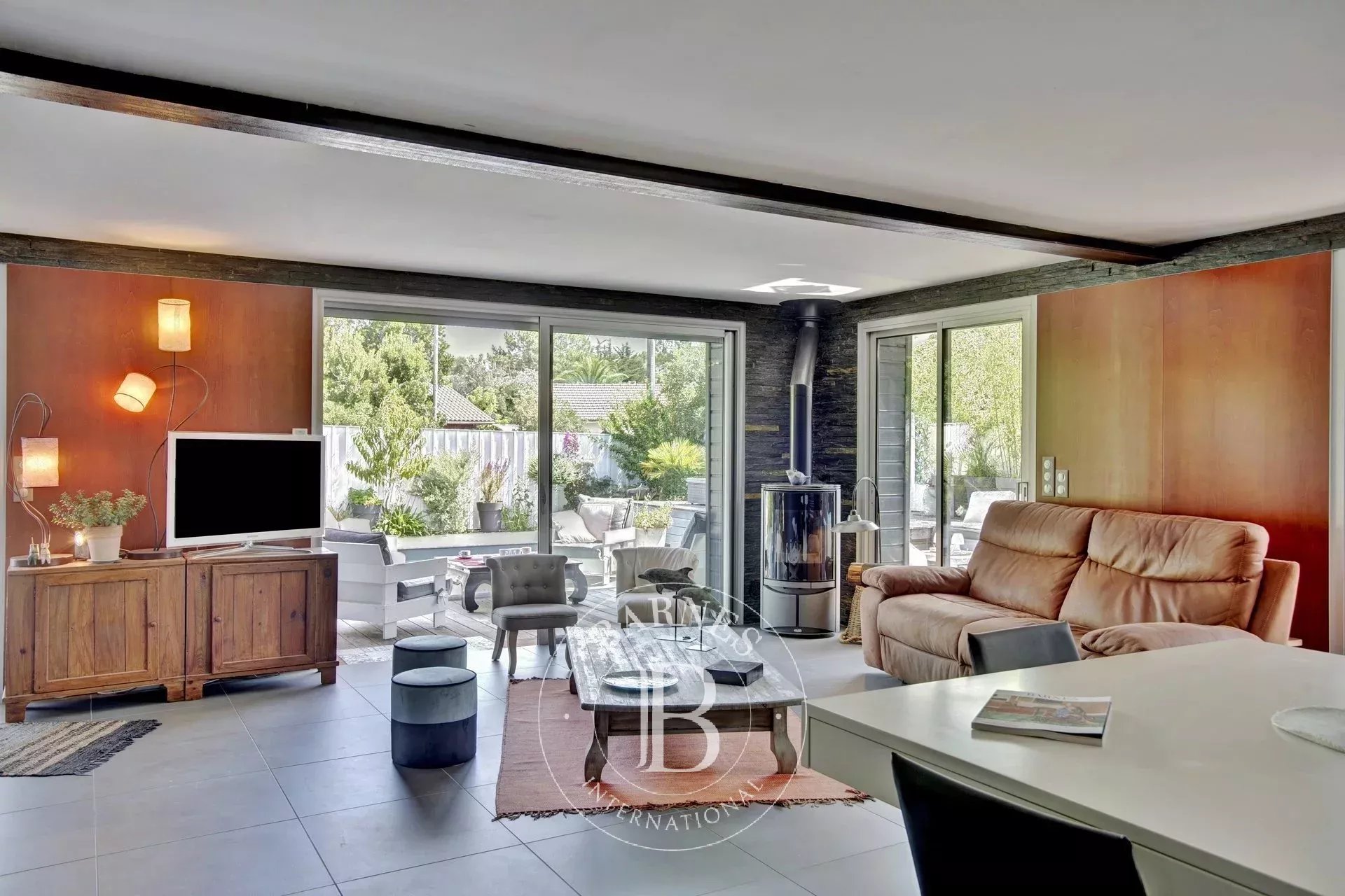 VILLA IN THE CENTER OF CAP FERRET WITH INDEPENDENT APARTMENT AND QUICK ACCESS TO BEACHES AND SHOPS - picture 6