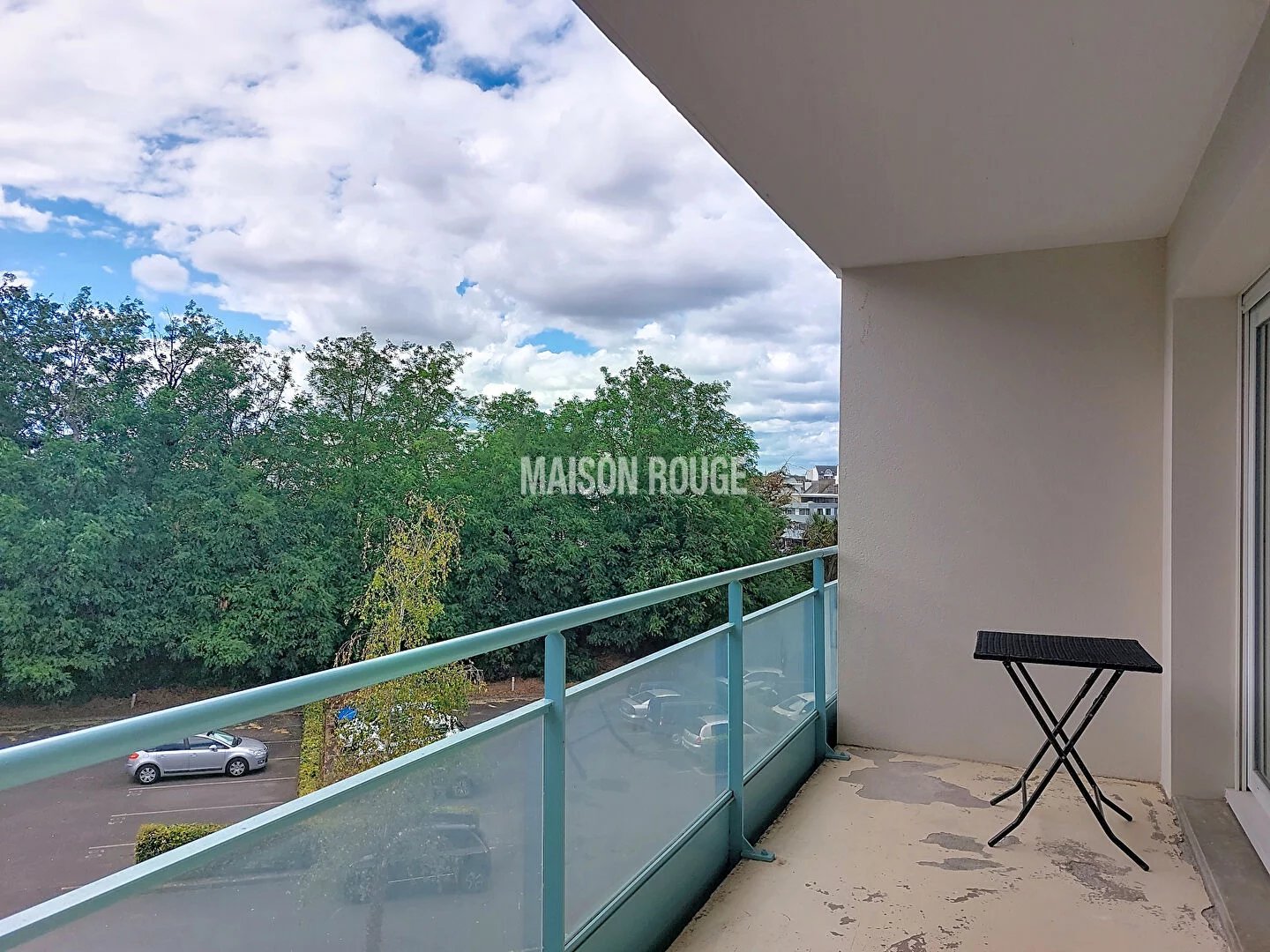 Appartement 2 chambres avec garage, balcon et ascenseur dans une résidence calme à Saint-Brieuc