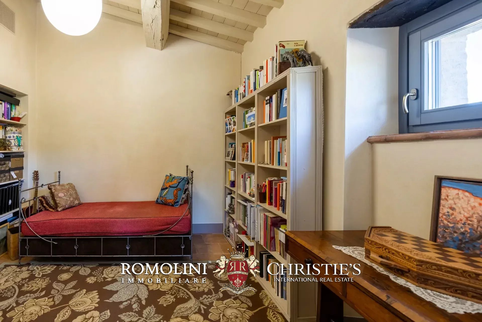 6 Bedroom Villa/Townhouse's Image 107