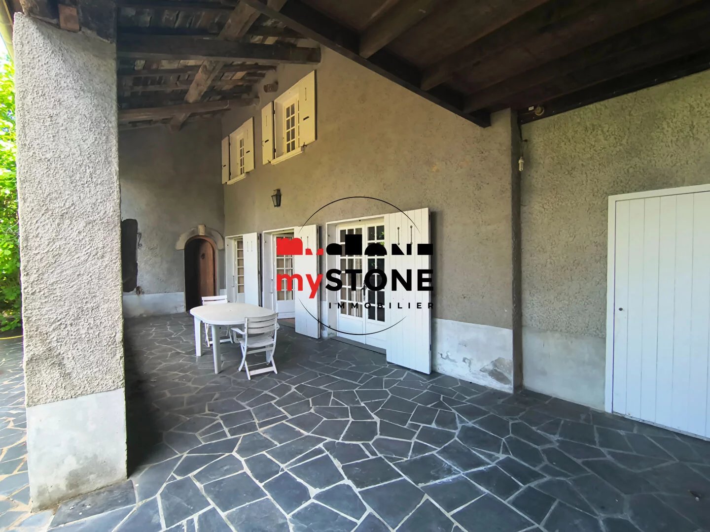 MISERIEUX - Maison de caractère de 179m² 5 ch sur terrain 886m²
