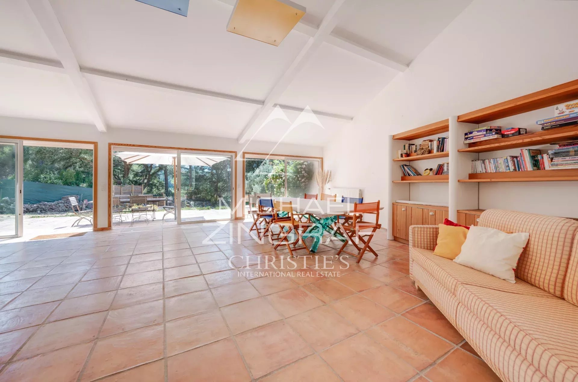 12 Bedroom Villa/Townhouse's Image 15