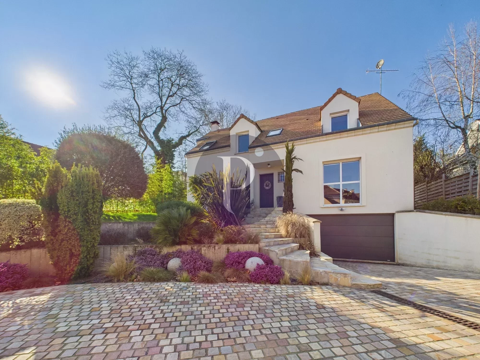 vente-maison-9-pieces-verrieres-le-buisson-83866279