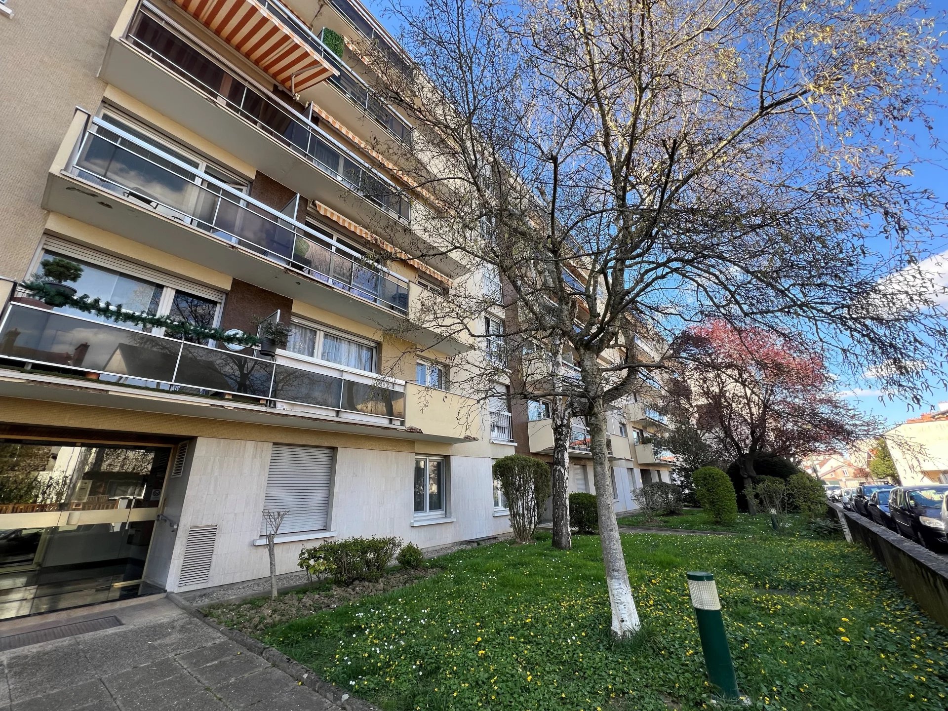 Agence immobilière de 