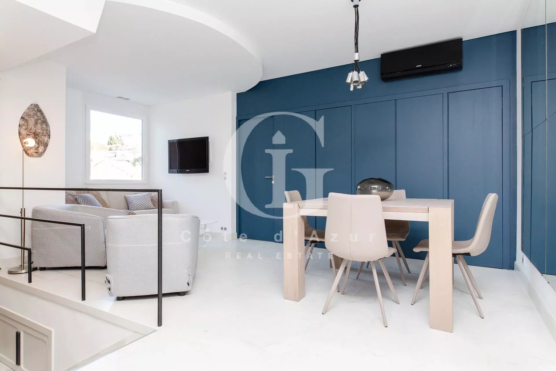 Agence immobilière de 